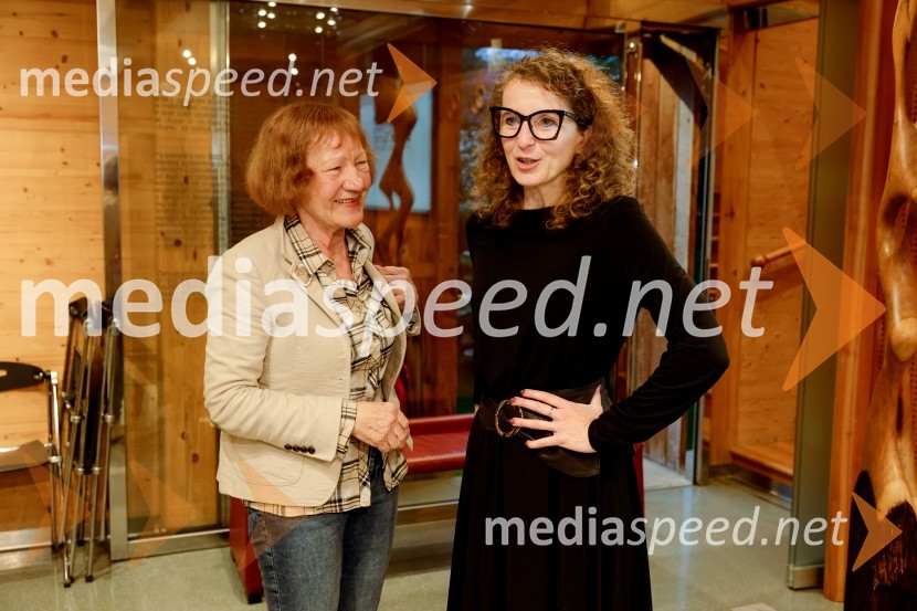  ... ;  Polona Lovšin, vodja komunikacij, Riko d.o.o.Iskrivo v živo: Anja Zag Golob v pogovoru z Boštjanom Naratom