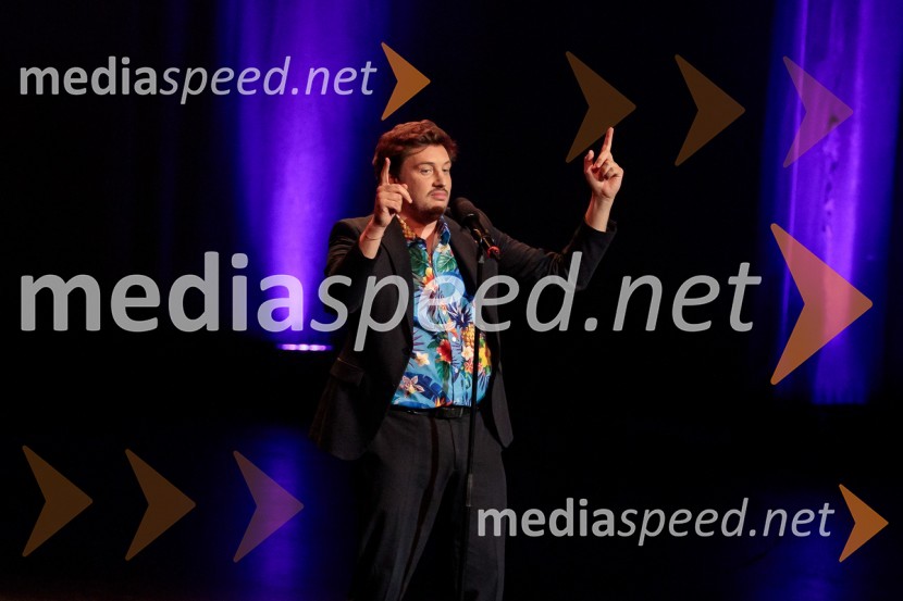  Tim Vodopivec, stand-up komikPrvi tradicionalni stand-up velešov