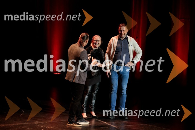  Vid  Valič, stand-up komik, voditelj;  ... ;  ... Prvi tradicionalni stand-up velešov