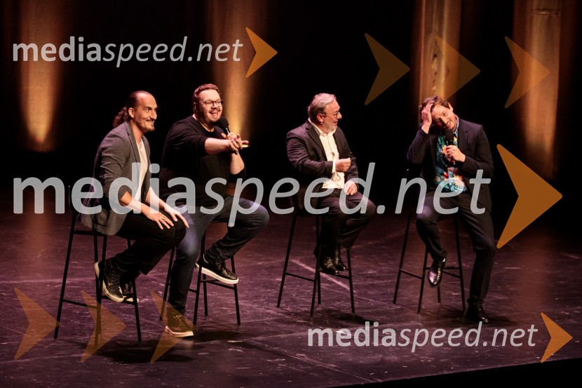  Vid  Valič, stand-up komik, voditelj;  Sašo Stare, stand up komik, voditelj;  Bojan Emeršič, igralec;  Tim Vodopivec, stand-up komikPrvi tradicionalni stand-up velešov
