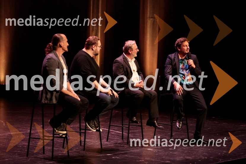  Vid  Valič, stand-up komik, voditelj;  Sašo Stare, stand up komik, voditelj;  Bojan Emeršič, igralec;  Tim Vodopivec, stand-up komikPrvi tradicionalni stand-up velešov