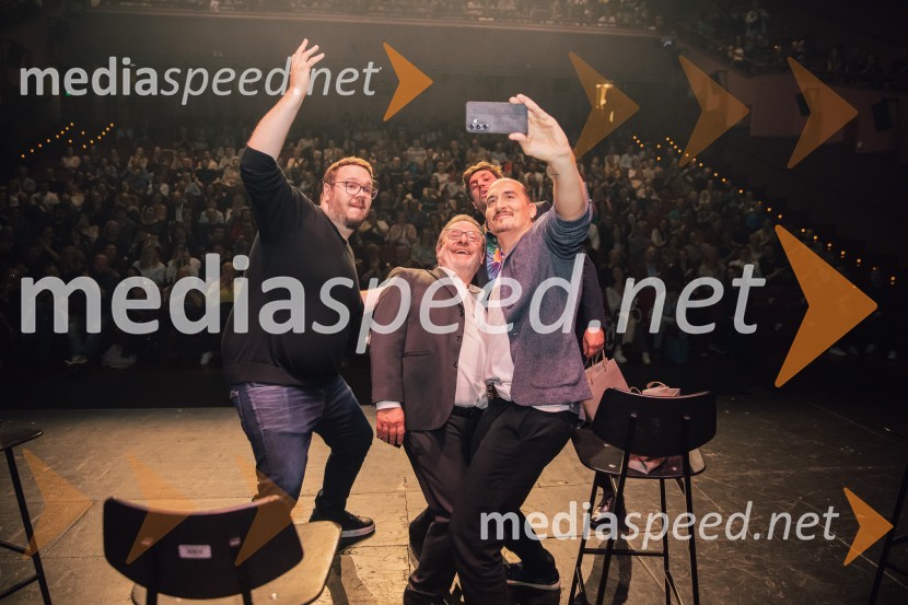  Sašo Stare, stand up komik, voditelj;  Bojan Emeršič, igralec;  Tim Vodopivec, stand-up komik;  Vid  Valič, stand-up komik, voditeljPrvi tradicionalni stand-up velešov