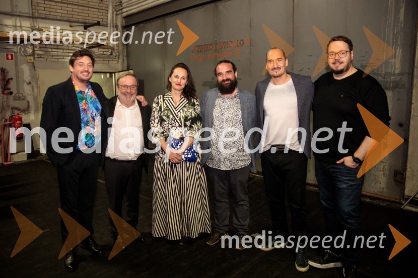  Tim Vodopivec, stand-up komik;  Mitja Rotovnik, nekdanji direktor Cankarjevega doma;  ... ;   Jure Novak, generalni direktor, Cankarjev dom;  Vid  Valič, stand-up komik, voditelj;  Sašo Stare, stand up komik, voditeljPrvi tradicionalni stand-up velešov