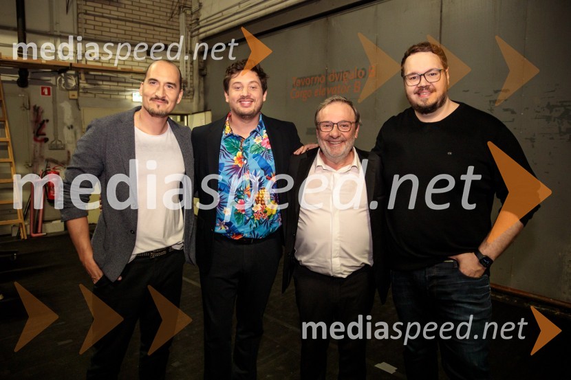  Vid  Valič, stand-up komik, voditelj;  Tim Vodopivec, stand-up komik;  Bojan Emeršič, igralec;  Sašo Stare, stand up komik, voditeljPrvi tradicionalni stand-up velešov