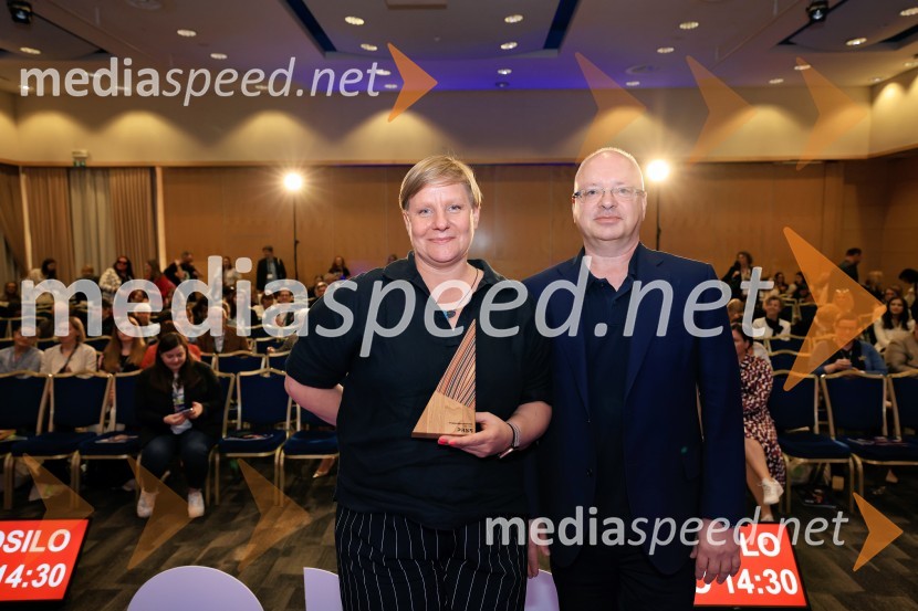  Tina Cipot, vodja korporativnega komuniciranja, Lidl Slovenija, predsednica PRSS; prof. dr. Dejan Verčič,  profesor in vodja Centra za marketing in odnose z javnostmi na Fakulteti za družbene vede v Ljubljani, ter partner in direktor za znanje, Herman & partnerji d.o.o.27. SKOJ, prvi dan konference