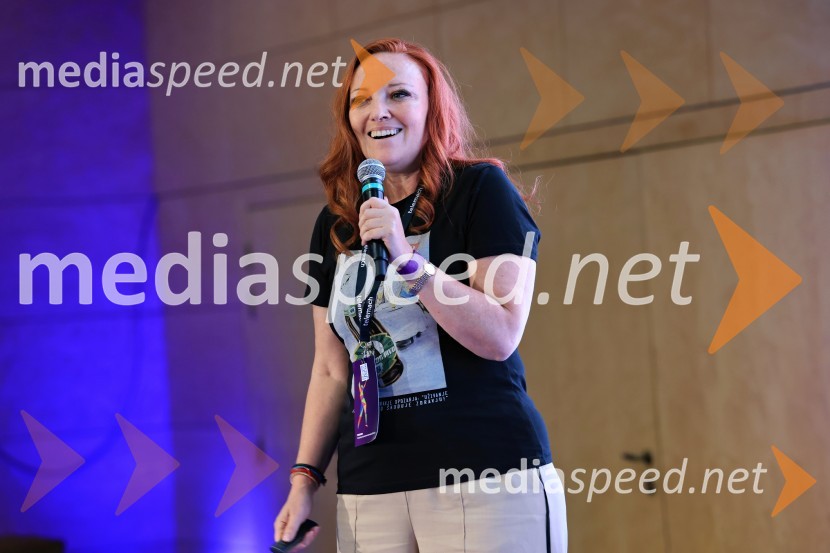  Alenka Rozman,  vodja upravljanja z blagovno znamko NLB27. SKOJ, prvi dan konference