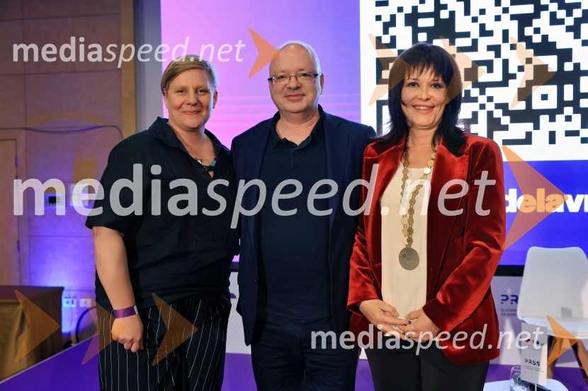  Tina Cipot, vodja korporativnega komuniciranja, Lidl Slovenija, predsednica PRSS; prof. dr. Dejan Verčič,  profesor in vodja Centra za marketing in odnose z javnostmi na Fakulteti za družbene vede v Ljubljani, ter partner in direktor za znanje, Herman & partnerji d.o.o.;  Nataša Pavlović Bujas, predsenica IPRA27. SKOJ, prvi dan konference