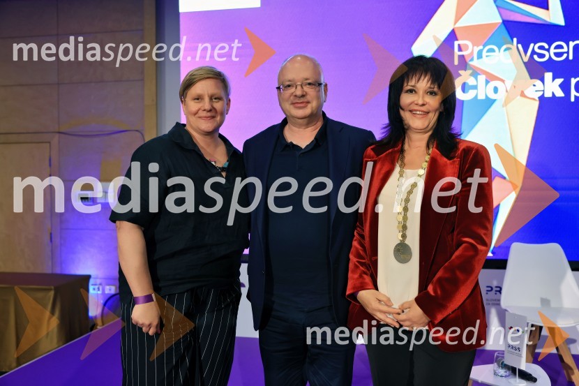  Tina Cipot, vodja korporativnega komuniciranja, Lidl Slovenija, predsednica PRSS; prof. dr. Dejan Verčič,  profesor in vodja Centra za marketing in odnose z javnostmi na Fakulteti za družbene vede v Ljubljani, ter partner in direktor za znanje, Herman & partnerji d.o.o.;  Nataša Pavlović Bujas, predsenica IPRA27. SKOJ, prvi dan konference