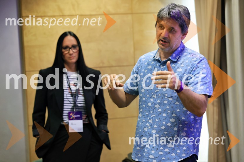  Katja  Gaspari Leben, zavod Vitalica;  Aleš Kočevar, kreativni direktor, Saatch&Saatchi Ljubljana27. SKOJ, prvi dan konference