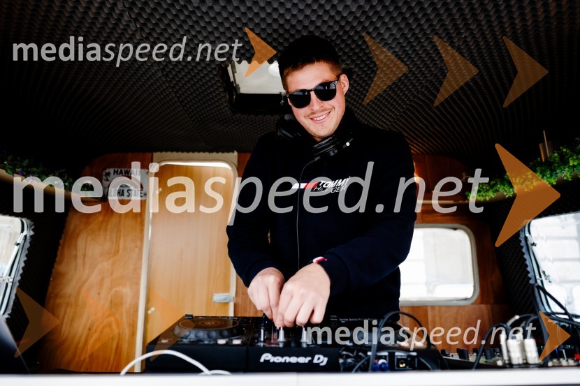 Kr' tavelik petek je!, otvoritev Prešernega poletja v Kranju