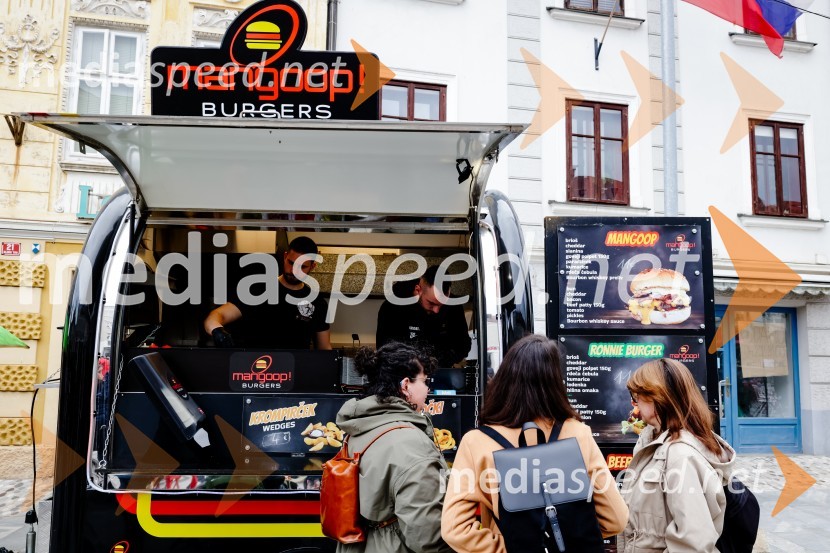 Kr' tavelik petek je!, otvoritev Prešernega poletja v Kranju