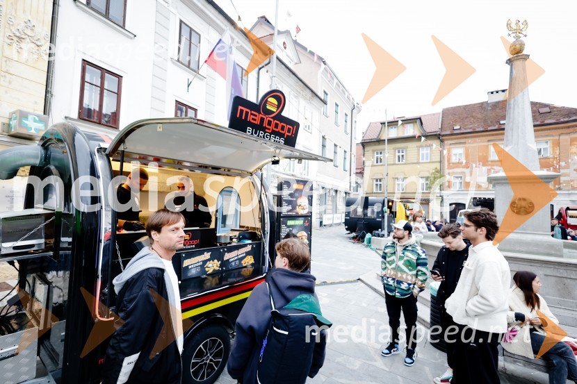 Kr' tavelik petek je!, otvoritev Prešernega poletja v Kranju