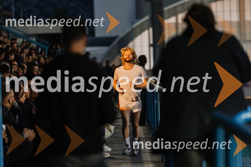  Stane Tomazin, igralec1976, premiera gledališkega projekta v okviru GO! 2025