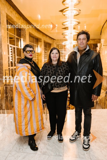  ... ;  Teja Pelko, novinarka;  Klemen Hvala, Ensemble Dissonance, umetniški vodja1976, premiera gledališkega projekta v okviru GO! 2025