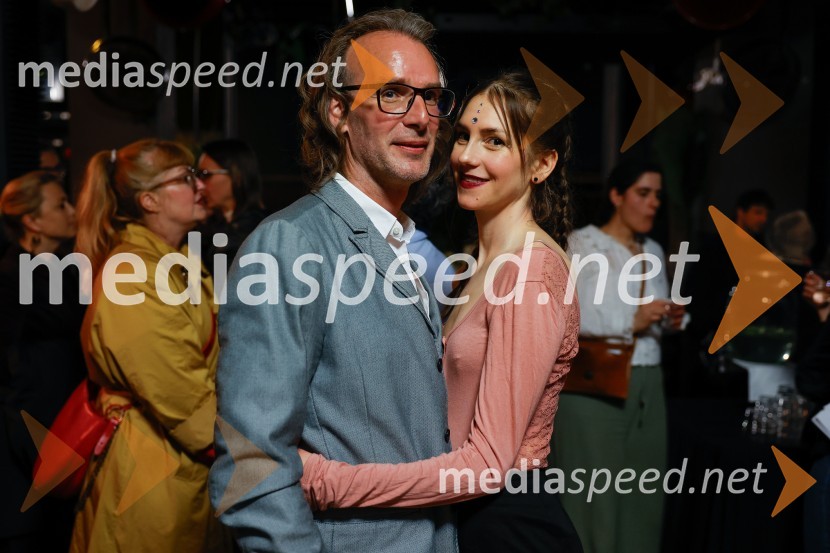  Boris Kos, igralec;  Anja Novak, igralka55. člen, premiera drame v Slovenskem mladinskem gledališču