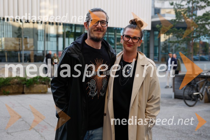  Rok Avbar, Ministrstvo za kulturo;  Amela Meštrovac, Mirovni inštitut55. člen, premiera drame v Slovenskem mladinskem gledališču