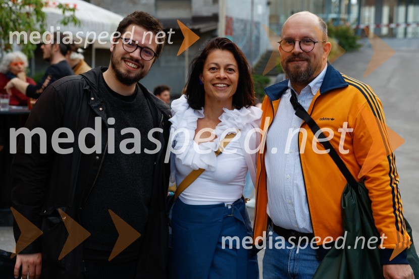  Nik Zupančič, dramaturg;  Inga Remeta, direktorica, Slovensko mladinsko gledališče;  ... 55. člen, premiera drame v Slovenskem mladinskem gledališču
