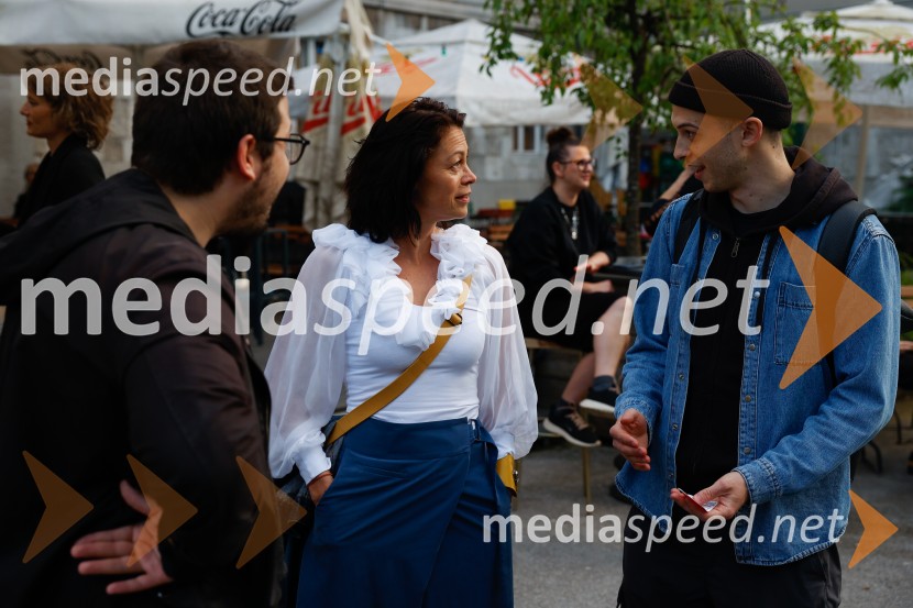  Inga Remeta, direktorica, Slovensko mladinsko gledališče;  Klemen Kovačič, igralec55. člen, premiera drame v Slovenskem mladinskem gledališču