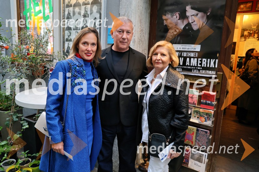 Alenka Slavinec, fotografinja;  Ivica Buljan, režiser;  ... Hannah Arendt (Ne)človeško stanje, premiera, Mini teater