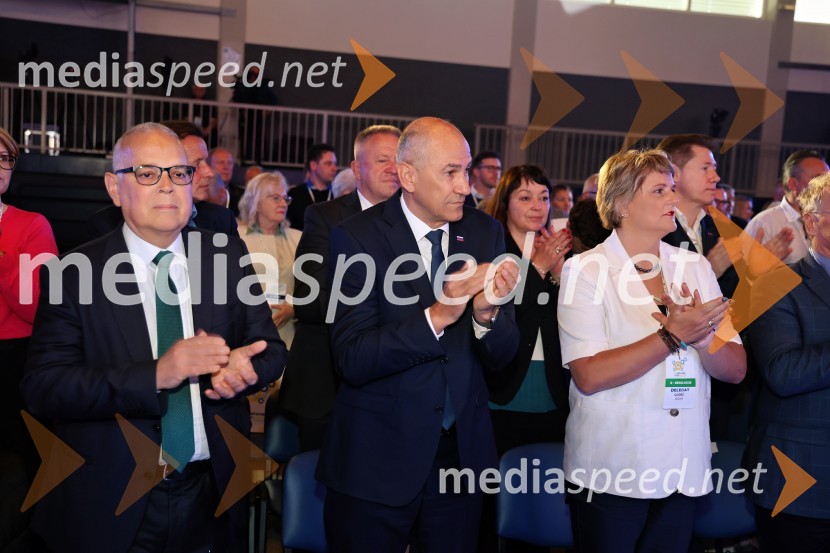  ... ;  ... ;  ... ;  Janez Janša, predsednik stranke SDS;  ... ;  ... 13. Kongres Slovenske demokratske stranke