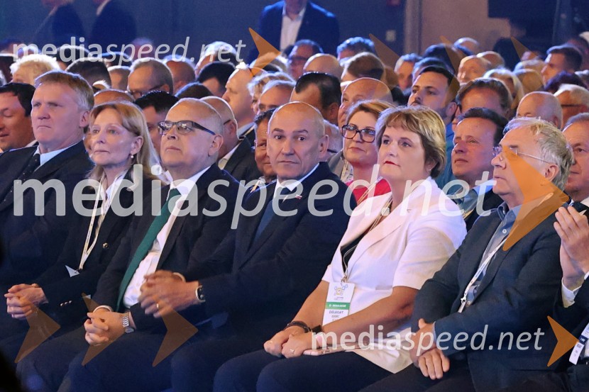  ... ;  ... ;  ... ;  Janez Janša, predsednik stranke SDS;  ... ;  ... ;  ... ;  ... 13. Kongres Slovenske demokratske stranke