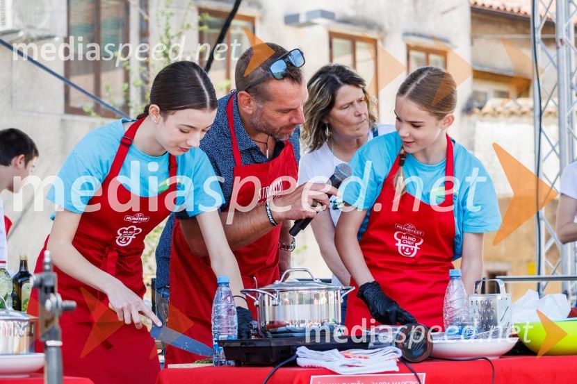  ... ;  Iztok Gustinčič, radijski voditelj, glasbenik;  ... Pašta Fešta 2025 - največji festival testenin