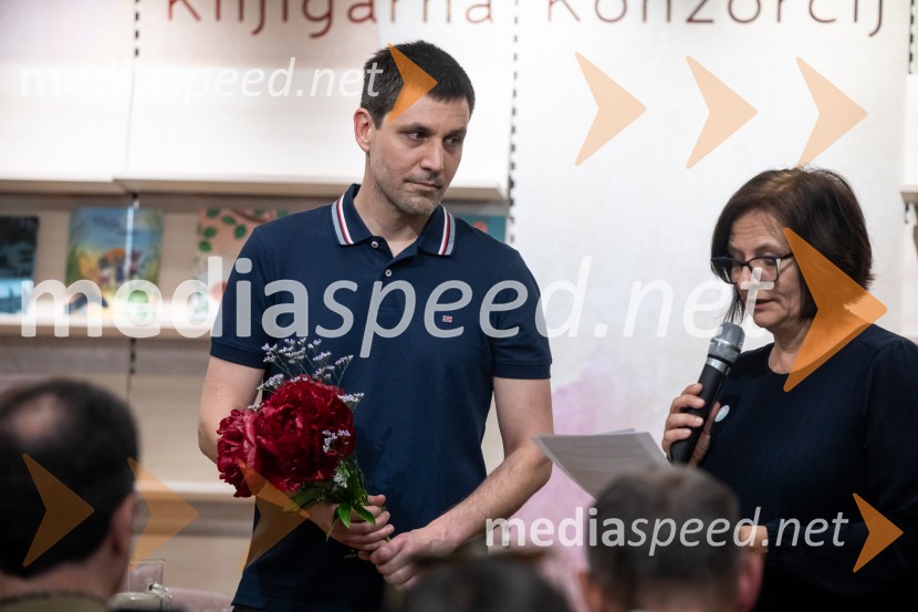  Žiga Kosec, urednik revije Cicido, Mladinska knjiga;  ... Razglasitev prejemnikov Levstikovih nagrad Mladinske knjige, novinarska konferenca