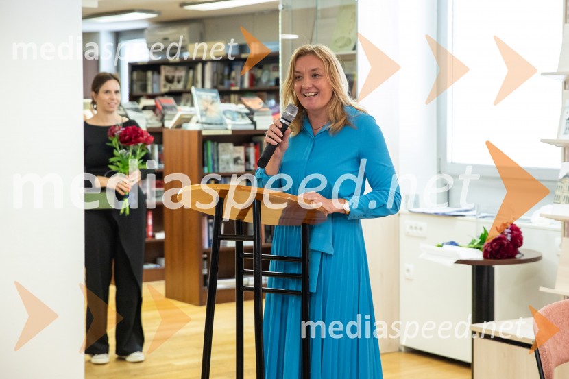 dr. Alenka Kepic Mohar, glavna urednica Mladinske knjige in direktorica Cankarjeve založbeRazglasitev prejemnikov Levstikovih nagrad Mladinske knjige, novinarska konferenca