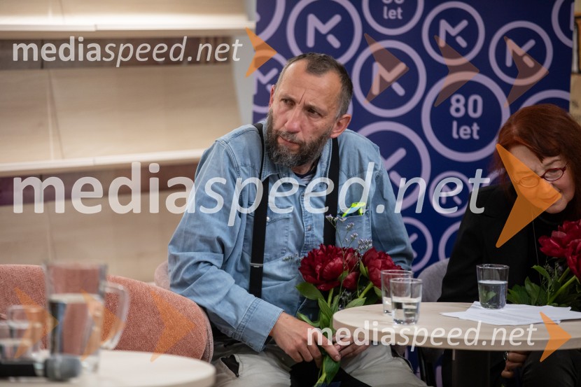  Damijan Stepančič, ilustrator in slikar;  Bina Štampe Žmavc, pisateljicaRazglasitev prejemnikov Levstikovih nagrad Mladinske knjige, novinarska konferenca