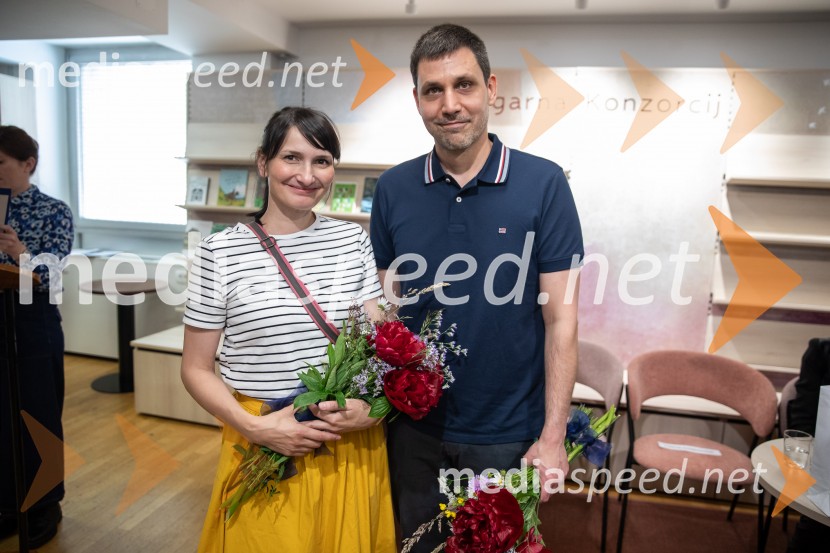  Maja Kastelic, ilustratorka;  Žiga Kosec, urednik revije Cicido, Mladinska knjigaRazglasitev prejemnikov Levstikovih nagrad Mladinske knjige, novinarska konferenca