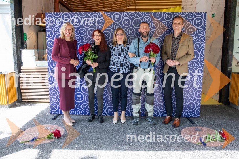  ... ;  Bina Štampe Žmavc, pisateljica; mag. Petra Novak, v. d. predsednice uprave Mladinska knjiga;  Damijan Stepančič, ilustrator in slikar;  ... Razglasitev prejemnikov Levstikovih nagrad Mladinske knjige, novinarska konferenca