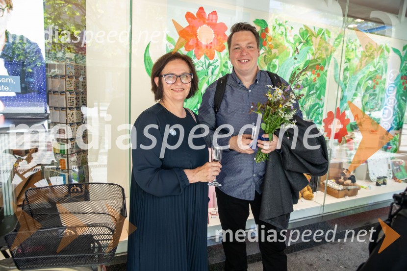  ... ; dr. Ambrož Kvartič, etnolog in folklorist, Oddelek za etnologijo in kulturno antropologijo, Filozofska fakulteta Univerze v LjubljaniRazglasitev prejemnikov Levstikovih nagrad Mladinske knjige, novinarska konferenca