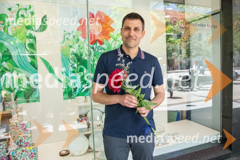  Žiga Kosec, urednik revije Cicido, Mladinska knjigaRazglasitev prejemnikov Levstikovih nagrad Mladinske knjige, novinarska konferenca