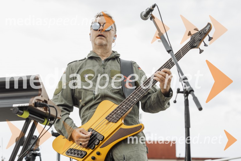  Jani Hace, glasbenik, SiddhartaSIDDHARTA – 30 let, ekskluzivni koncert in predstavitev podkasta “Pot do X”