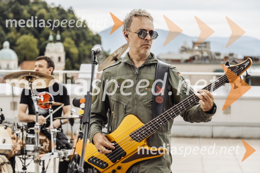  Jani Hace, glasbenik, SiddhartaSIDDHARTA – 30 let, ekskluzivni koncert in predstavitev podkasta “Pot do X”