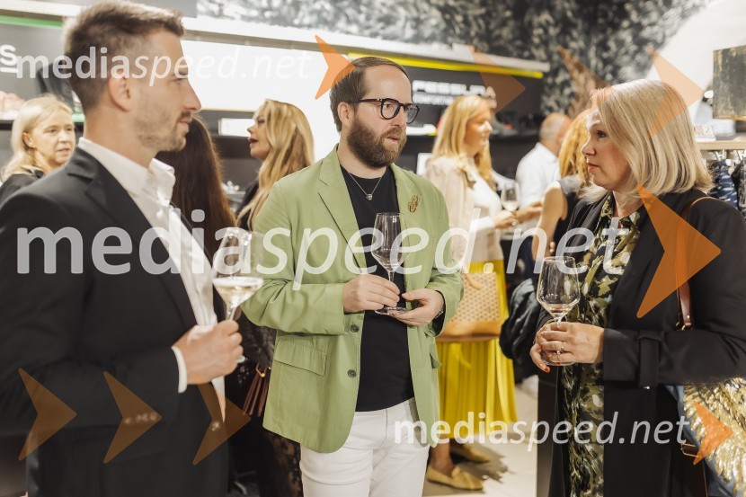  ... ;  Dejan David Kemperl, urednik revije Golf Klub Premium;  ... V Ikoni predstavili Maison Crivelli z ambasadorko Liso Belhassen