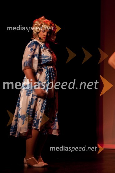 Dan žena, prizor iz predstaveDan žena, premiera predstave