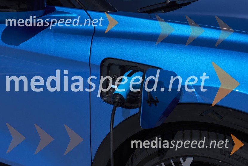 Alpine A390: Dirkaški duh v električni preobleki vstopa na slovenski trg