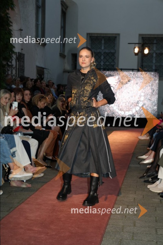 Mesec mode v muzeju, zaključna modna revija in 80's party