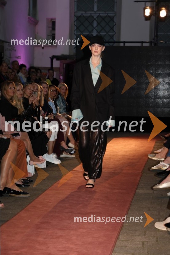 Mesec mode v muzeju, zaključna modna revija in 80's party