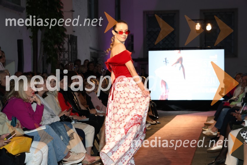 Mesec mode v muzeju, zaključna modna revija in 80's party