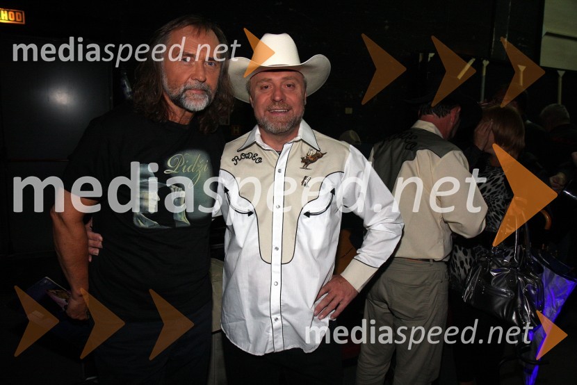 Dragan Bulič, glasbeni urednik Radia Slovenija in Milan Pečovnik - Pidži, pevecMilan Pečovnik – Pidži, koncert ob 30. obletnici glasbenega ustvarjanja