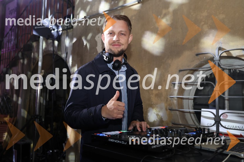 Mesec mode v muzeju, zaključna modna revija in 80's party