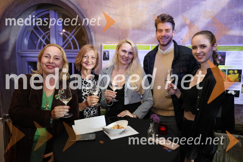 Mesec mode v muzeju, zaključna modna revija in 80's party