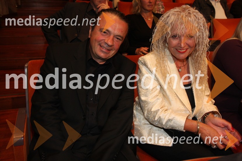 Irena Polanec, slikarka in njen mož BojanMilan Pečovnik – Pidži, koncert ob 30. obletnici glasbenega ustvarjanja