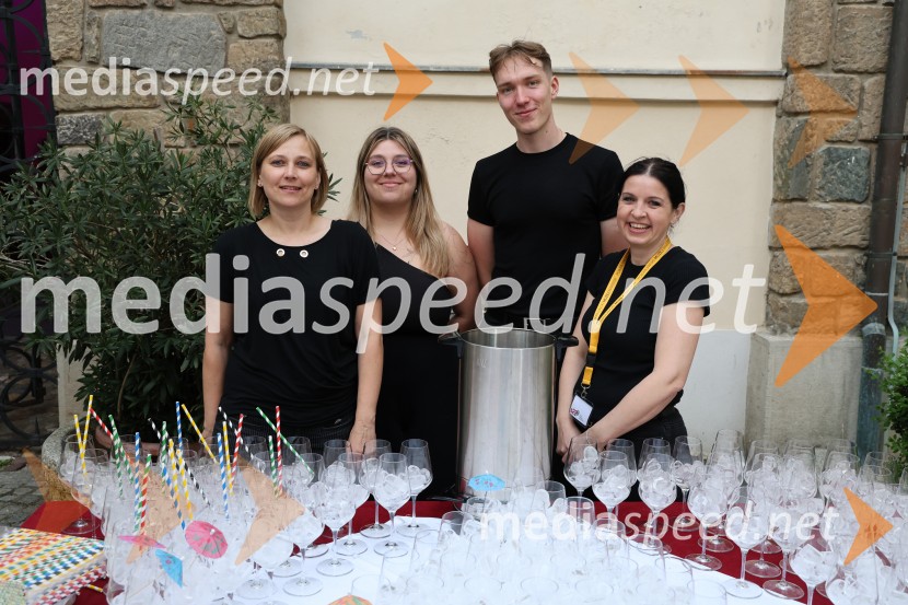 Mesec mode v muzeju, zaključna modna revija in 80's party