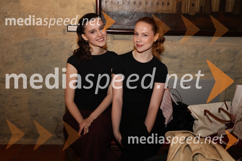 Mesec mode v muzeju, zaključna modna revija in 80's party