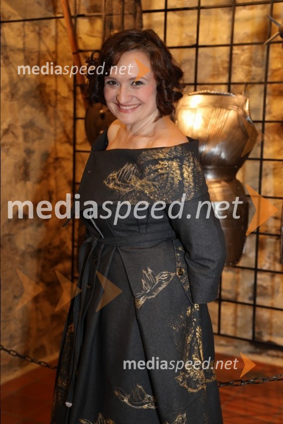  Maja Pihler Stermecki-Bilbi, glasbenicaMesec mode v muzeju, zaključna modna revija in 80's party