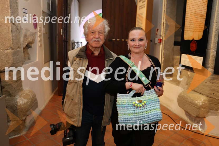  Rade  Bakračevič, predsednik Nadzornega odbora Zveze Srbov Slovenije, fotograf;  ... Mesec mode v muzeju, zaključna modna revija in 80's party