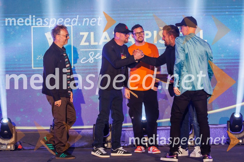  Jani Hace, glasbenik, Siddharta;  Tomi Meglič, glasbenik, pevec skupine Siddharta;  Boštjan  Meglič, glasbenik, član skupine Siddharta;  ... ;  Primož  Benko, glasbenik, član skupine SiddhartaZlata piščal 2025, podelitev glasbenih nagrad